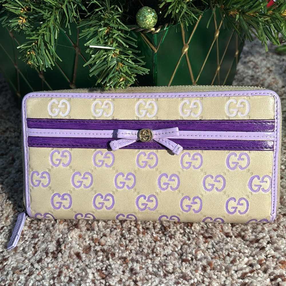 Gucci zippy wallet (CUSTOM PAINTED)